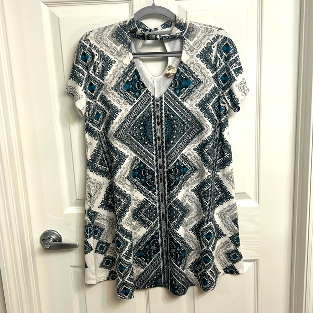 DRESS SIZE SMALL LIKE NEW
